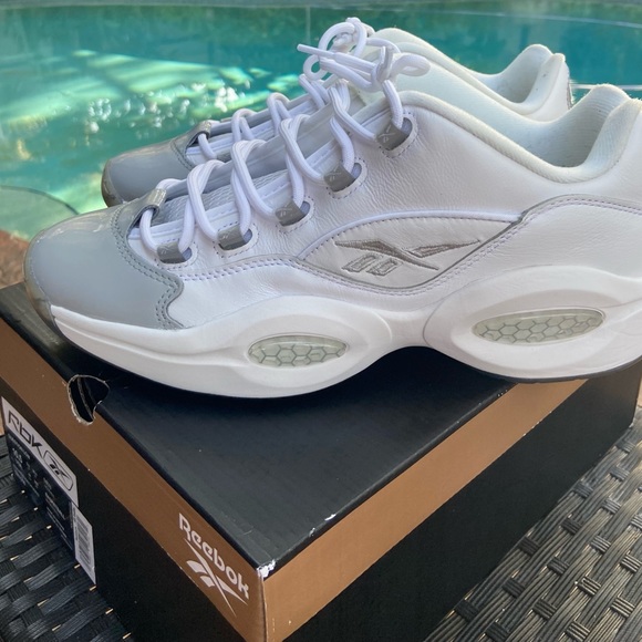 Reebok question low size 10.5 with original box - Picture 3 of 7